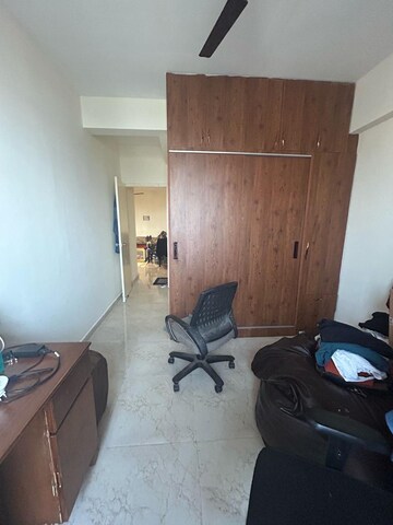 Team Area in 2 BHK Apartment at ROF Amaltas, Sector 92 – for Rent
