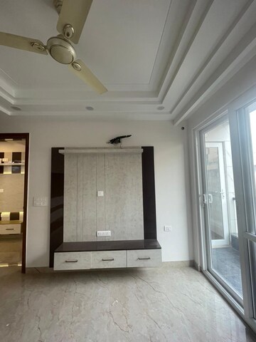 Living Room in 3 BHK Builder Floor at Paschim Vihar – for Rent