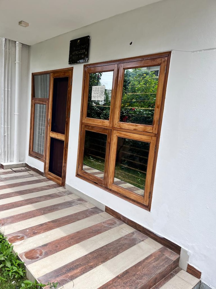 Exterior View, bptp-park-elite-floors 3 Bedroom 250 Sq.Yd. Builder Floor In Sector 85 Faridabad 8325311