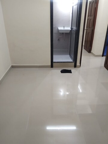Room in 3 BHK Apartment at Romell Serene, Borivali West – for Rent