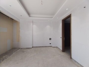 Room in 4 BHK Builder Floor at Greater Kailash I – for Sale