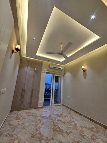 Room in 2.5 BHK Builder Floor at Central Park 3 Flower Valley, Sohna Sector 33 – for Rent