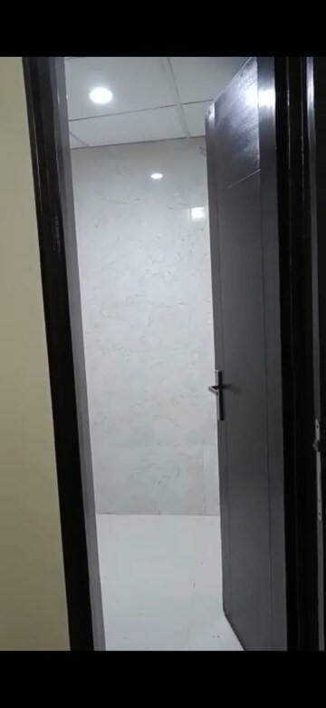 Building Lobby in 3 BHK Builder Floor at Kamdar Colony – for Sale