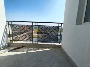 Balcony in 3 BHK Independent House at Central Park Flower Valley Aqua Front Towers, Sohna Sector 33 – for Rent