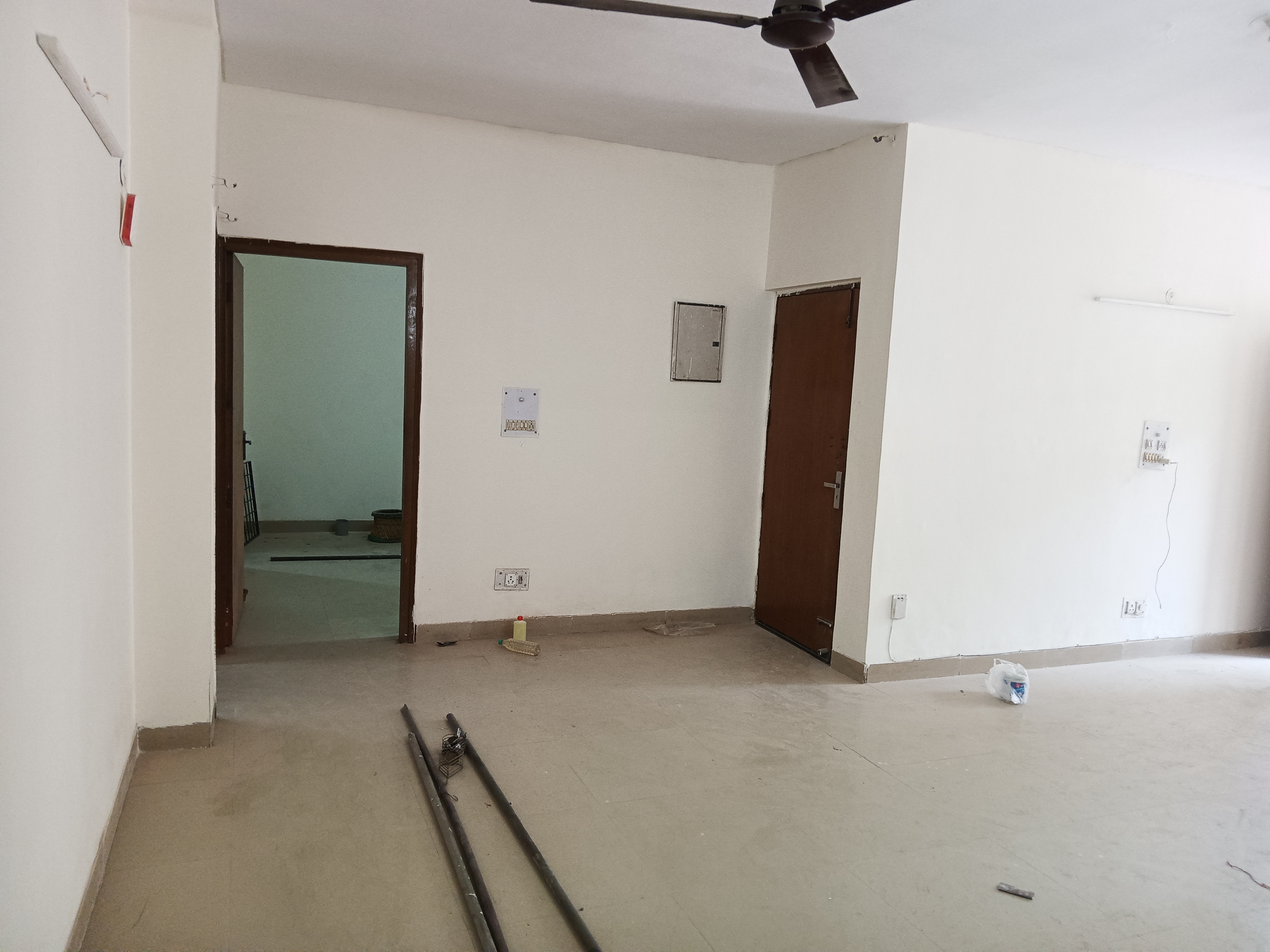 3.5 BHK + Servant Room Builder Floor For Sale in Ardee City