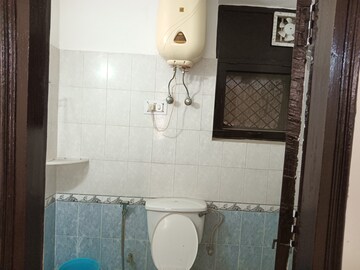 Bathroom in 3.5 BHK Builder Floor at Ardee City, Sector 52 – for Sale