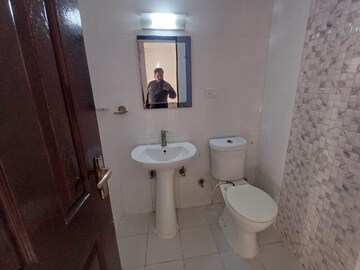 2.5 BHK Apartment For Rent in Amrapali Pan Oasis, Sector 70