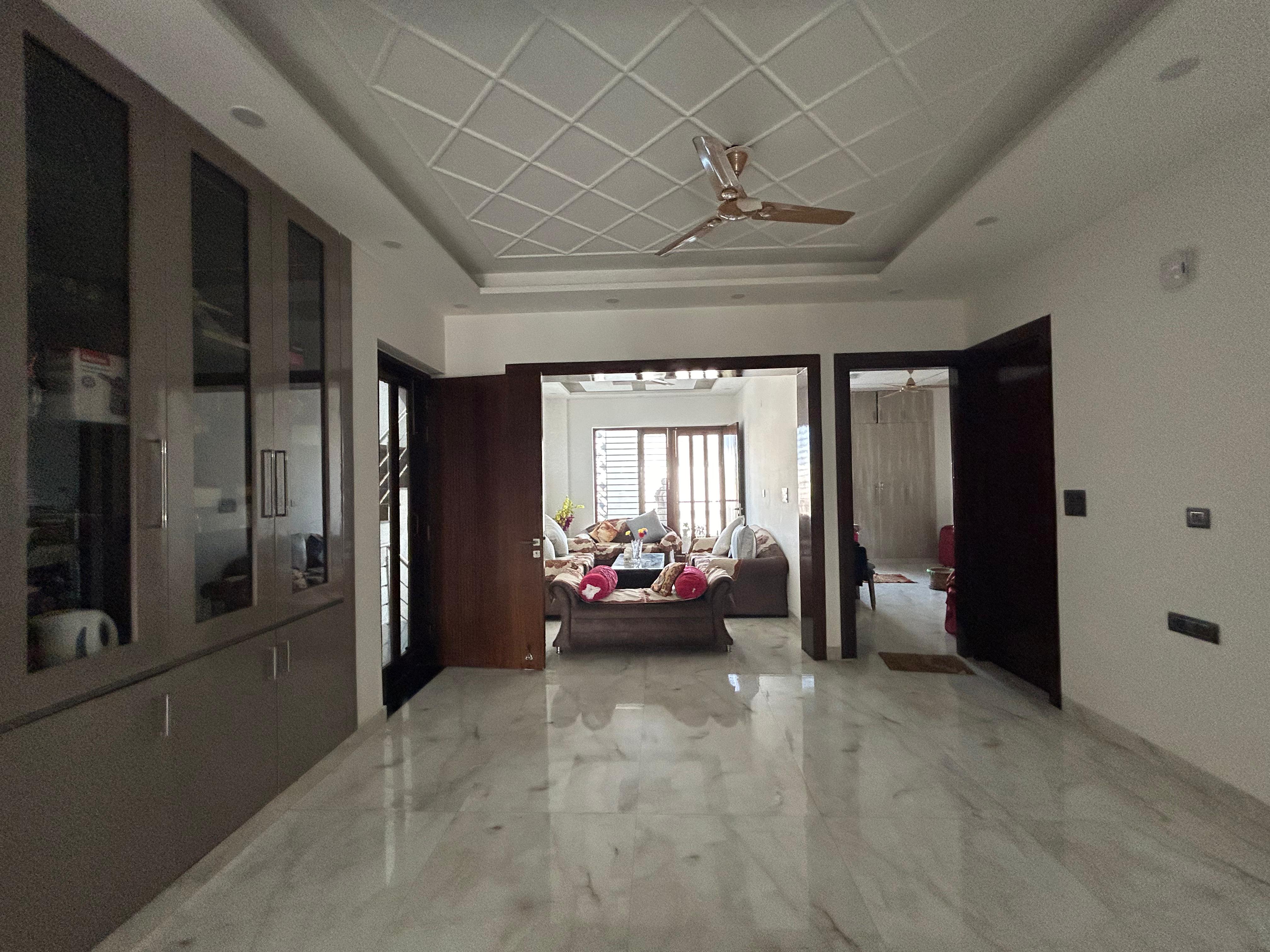 3 BHK Builder Floor For Sale in Sector 21D