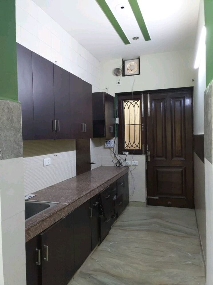 Kitchen, orchid-island 3 Bedroom 300 Sq.Yd. Builder Floor In Sector 51 Gurgaon 8326087