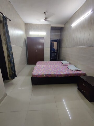 Bedroom in 1 RK Apartment at Sector 28 – for Rent
