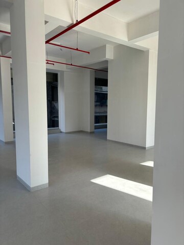 Room in  Showroom at Malad East – for Rent