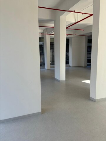 Room in  Showroom at Malad East – for Rent