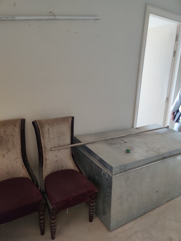Furnished Amenities in 4 BHK Apartment at Bestech Park View Grand Spa-Spa Signature Tower, Sector 81 – for Rent
