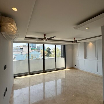 Bedroom in 4 BHK Apartment at Vipul World Floors, Sector 48 – for Rent