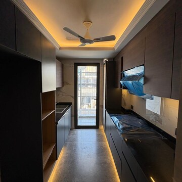 Kitchen in 4 BHK Apartment at Vipul World Floors, Sector 48 – for Rent