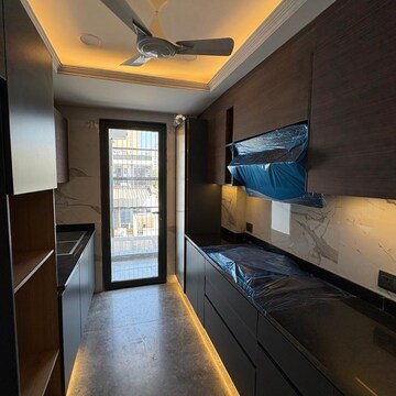 Kitchen in 4 BHK Apartment at Vipul World Floors, Sector 48 – for Rent