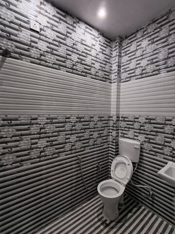 Bathroom in 2 BHK Builder Floor at Jakhan – for Rent