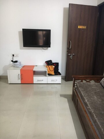 Room in 2 BHK Apartment at Vasant Kunj – for Sale