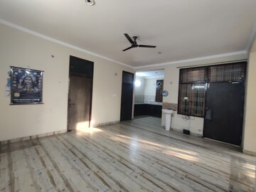 Room in 2 BHK Independent House at Gomti Nagar – for Rent