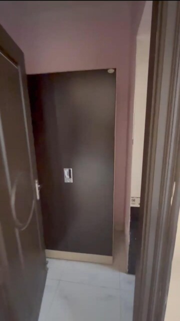 Building Lobby in 2 BHK Builder Floor at Sector 40 – for Rent