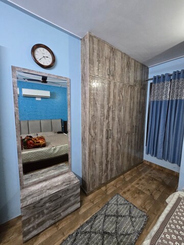 Furnished Amenities in 4 BHK Builder Floor at Raghu Nagar – for Sale