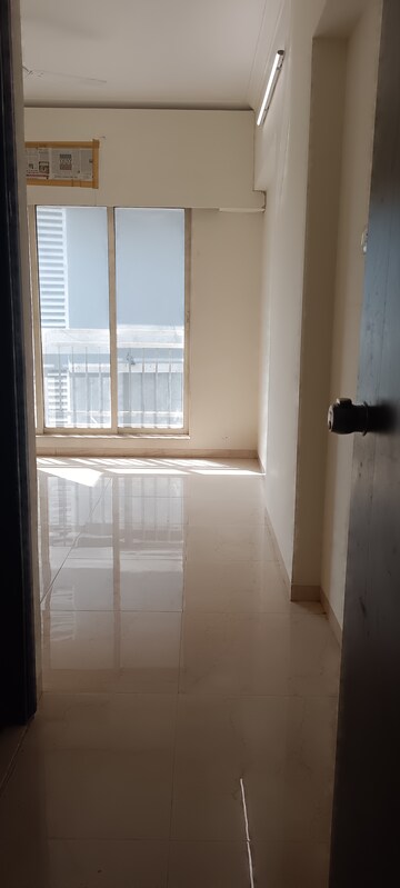 Room in 2 BHK Apartment at Santacruz East – for Rent