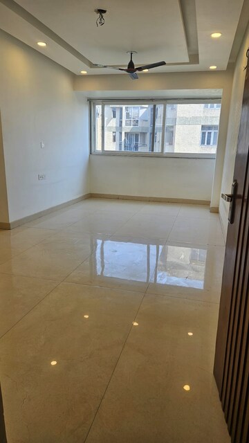 Room in 3 BHK Apartment at Sector 3 Dwarka – for Rent