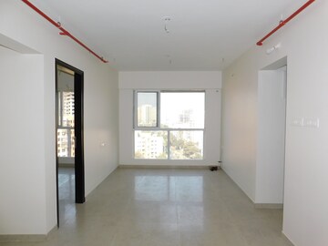 Room in 2 BHK Apartment at Dosti Oro 67, Kandivali West – for Sale