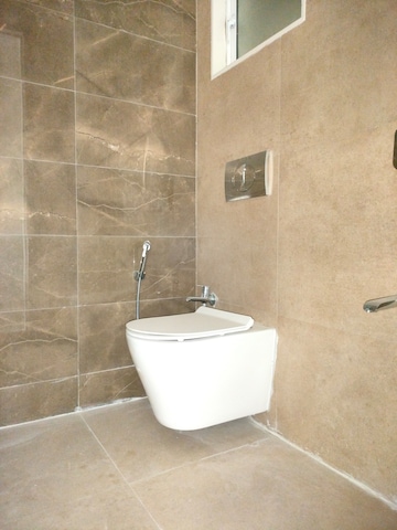 Bathroom in 2 BHK Apartment at Dosti Oro 67, Kandivali West – for Sale