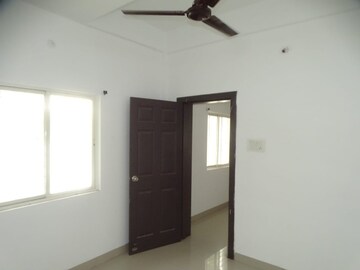 Room in 6+ BHK Independent House at Banjara Hills – for Sale