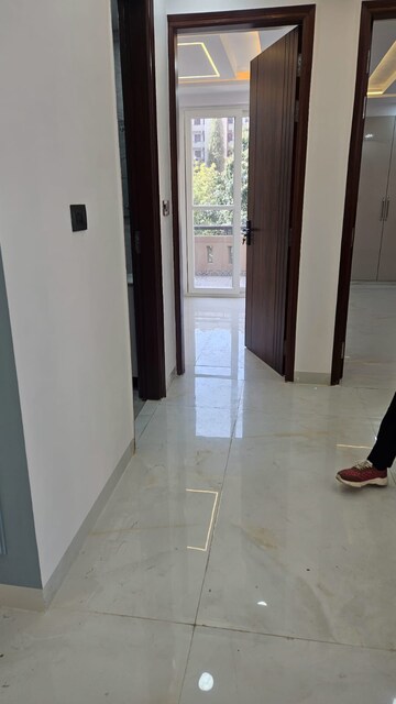 Room in 3 BHK Apartment at Sector 3 Dwarka – for Rent