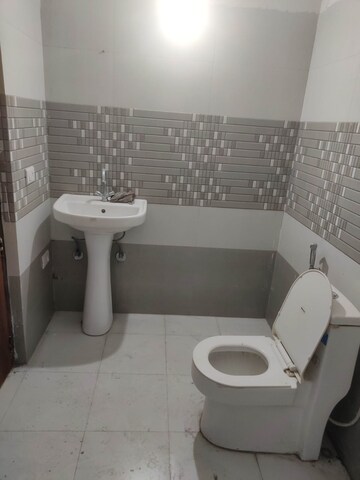 Bathroom in 2 BHK Apartment at Roshan Milestone, Tathawade – for Rent