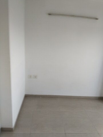 Room in 3 BHK Apartment at Homes 121, Sector 121 – for Rent