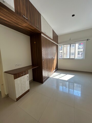 Room in 3 BHK Apartment at Shriram Sameeksha, Jalahalli – for Rent