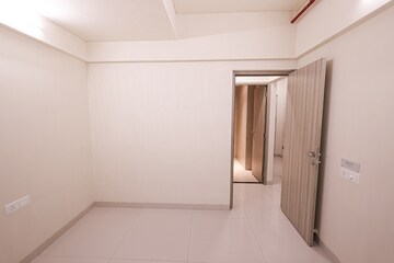 Room in 2 BHK Apartment at Rustomjee Uptown Urbania, Majiwada – for Sale