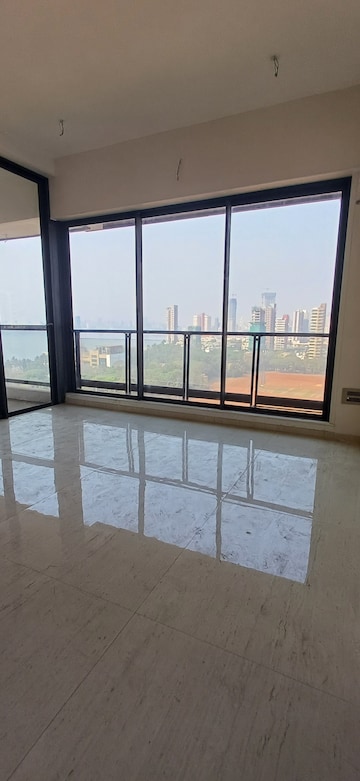 Room in 3 BHK Apartment at Shree Krishna Kunj, Matunga – for Rent