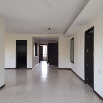 Room in 3.5 BHK Apartment at Emaar The Palm Drive-The Premier Terraces, Sector 66 – for Sale
