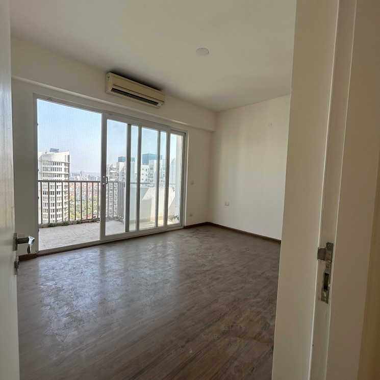 Room, emaar-the-palm-drive-the-premier-terraces 3.5 Bedroom 2200 Sq.Ft. Apartment In Sector 66 Gurgaon 8327445