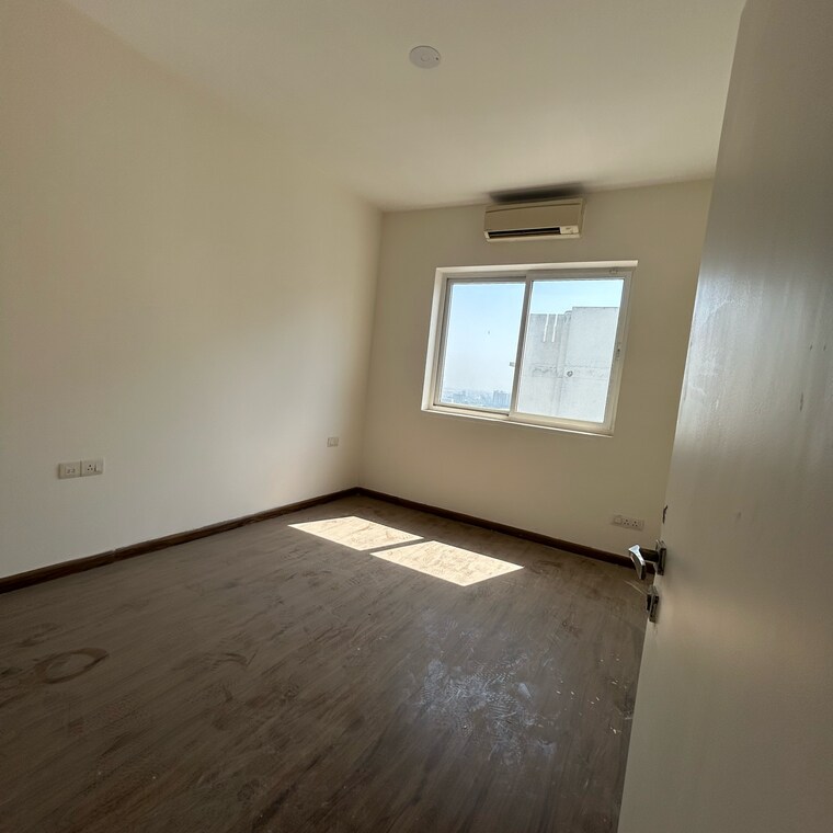 Room, emaar-the-palm-drive-the-premier-terraces 3.5 Bedroom 2200 Sq.Ft. Apartment In Sector 66 Gurgaon 8327445