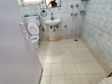 Bathroom in 3 BHK Apartment at Sector 22 Dwarka – for Rent