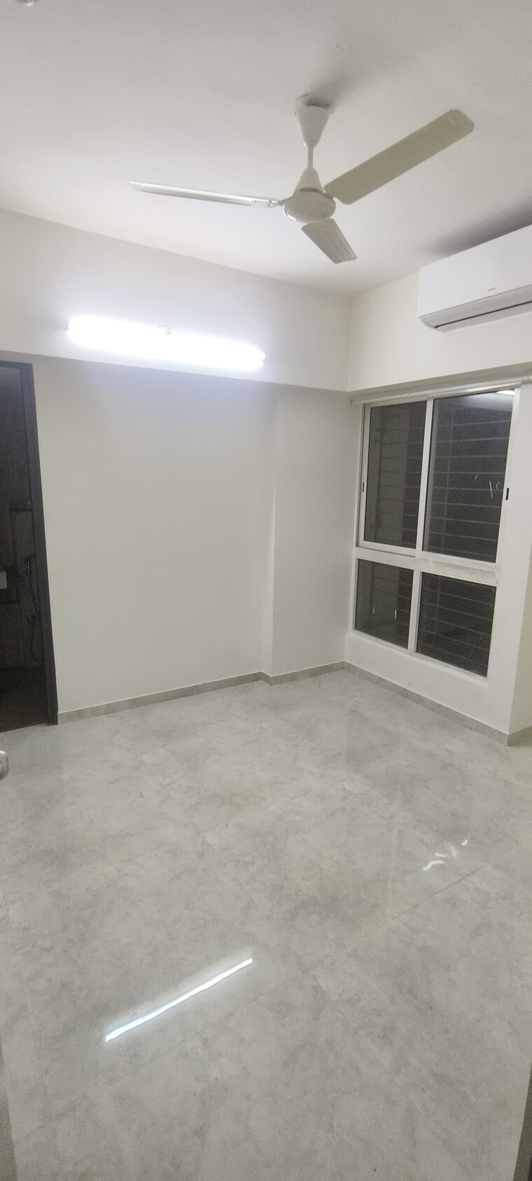 Room, lodha-amara 1.5 Bedroom 550 Sq.Ft. Apartment In Kolshet Road Thane 8329092