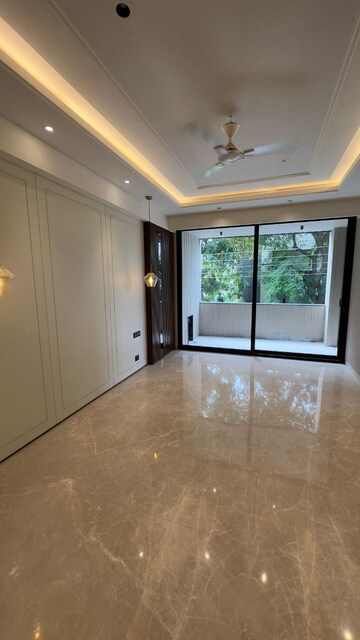 Room in 2 BHK Apartment at Kurla East – for Sale