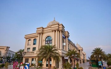 Shop For Rent in Omaxe World Street, Sector 79