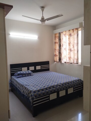 Bedroom in 2.5 BHK Apartment at Puri Pratham, Sector 84 – for Rent