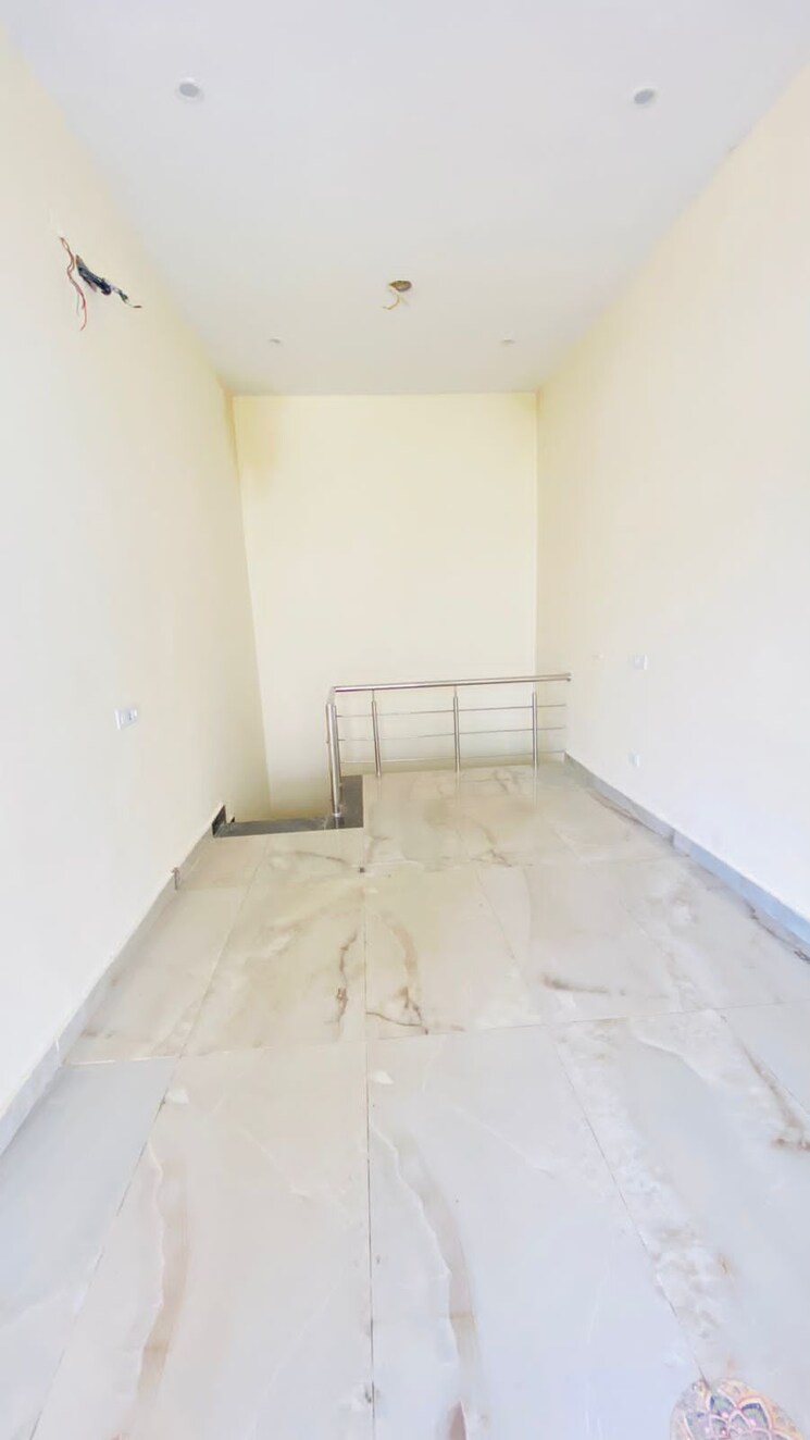 Floor Plan, dlf-hyde-park Commercial Shop 33 Sq.Yd. In South Mullanpur Chandigarh 8327654