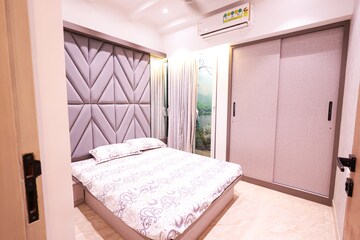 Bedroom in 2 BHK Apartment at Samrin Heritage, Panch Pakhadi – for Sale
