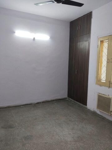 Room in 2 BHK Apartment at Sector 22 Dwarka – for Rent