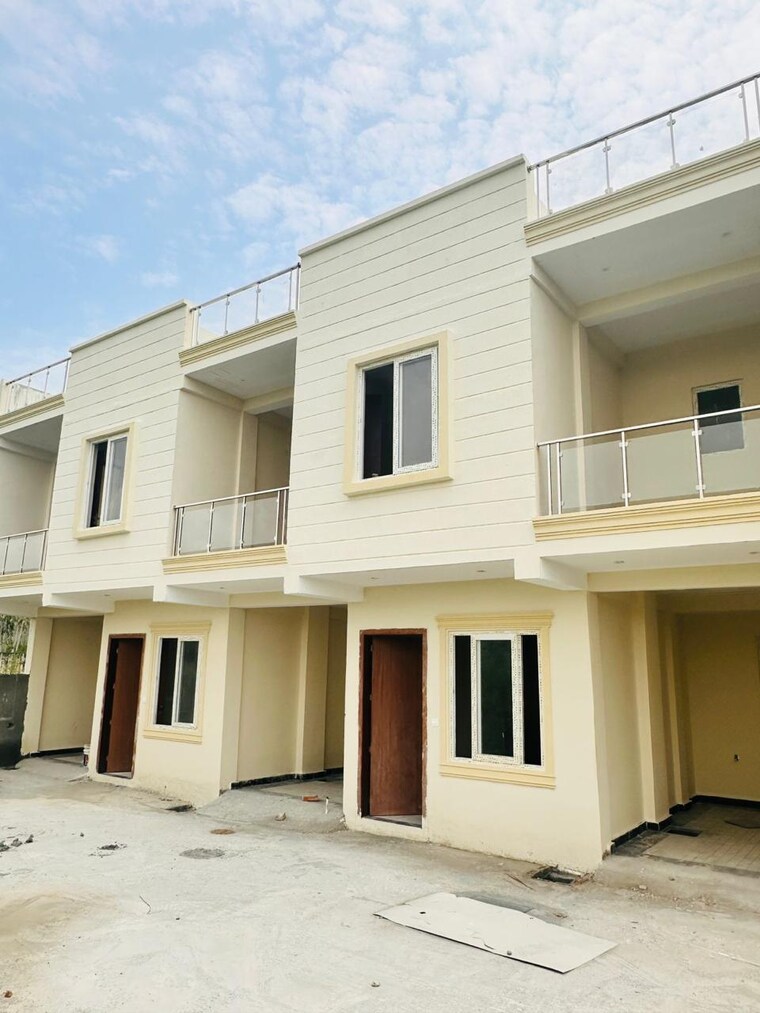 Exterior View, upsidc site b  100 Sq.Yd. Plot In Upsidc Site B Greater Noida 8327884