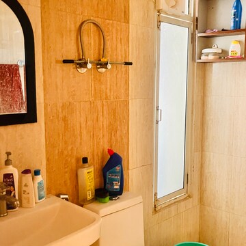 Furnished Amenities in 2 BHK Apartment at Supertech Czar Suites, Omicron I Greater Noida – for Rent
