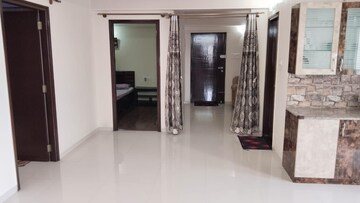 Room in 3 BHK Apartment at DSR White Waters, Gunjur – for Rent